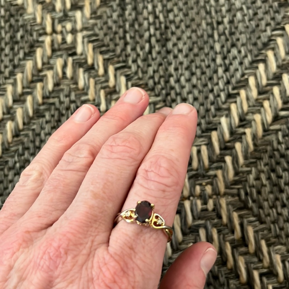 HGE ruby ring size 9